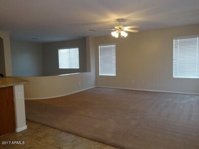 AZ12607-140822-004-living