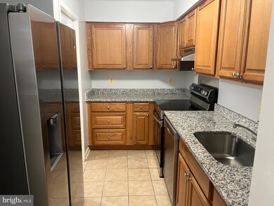 9658 Hagel Cir unit 32/B, Lorton, VA 22079 - photo 6