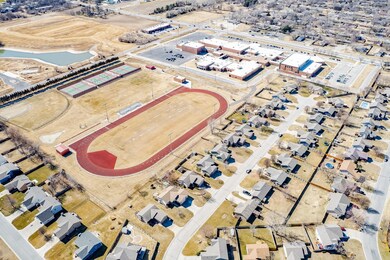 749 Laramie Cir, Maize, KS 67101 - photo 6