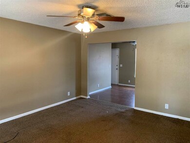 1204 Harvey Dr, Wichita Falls, TX 76302 - photo 2
