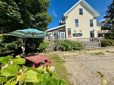 62 W Main St, Vinalhaven, ME 04863 - photo 3