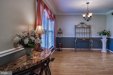 103 Crossing Pointe Ct, Frederick, MD 21702 - photo 5