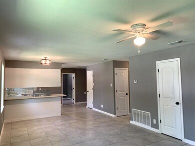 1912 Arkansas St, Gainesville, TX 76240 - photo 3