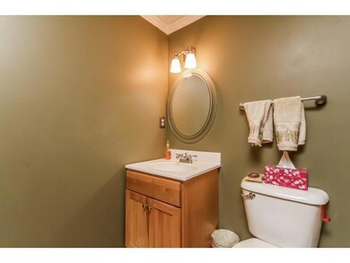 40 Profile Cir unit 4, Nashua, NH 03063 - photo 6