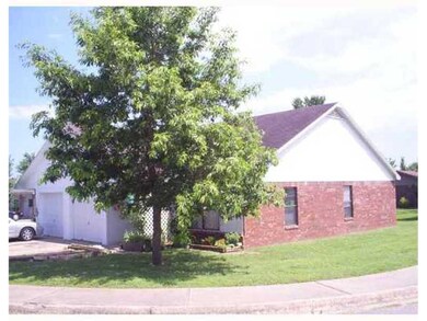 1657 E Evalyn Cir, Fayetteville, AR 72701 - photo 2