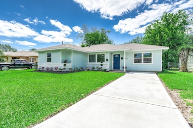 Full home remodel including a brand new driveway!
