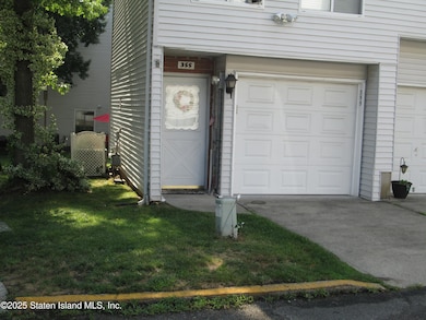 355 Ilyssa Way, Staten Island, NY 10312 - photo 3