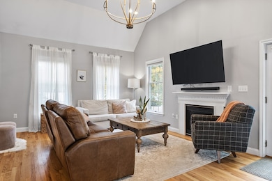 3 Garden Ln, Wakefield, MA 01880 - photo 4