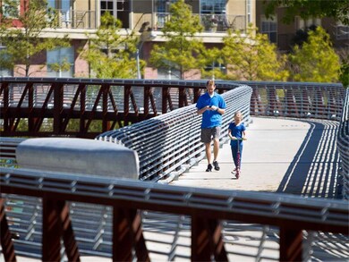 1641 Hawthorne St, Houston, TX 77006 - photo 2