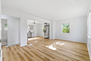 228 S Ashburton Rd, Columbus, OH 43213 - photo 2