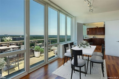 Solaria Riverdale unit 20B, Bronx, NY 10463 - photo 5