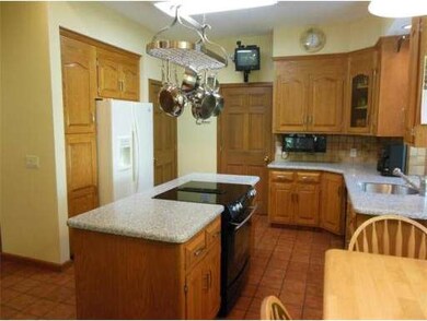 125 Jeffrey Ln, West Springfield, MA 01089 - photo 7