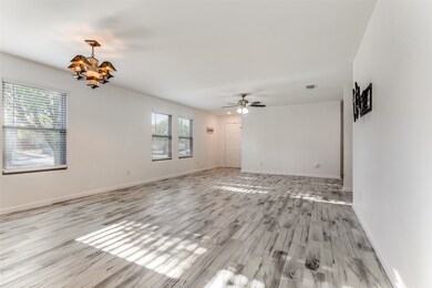 1112 Day Dream Dr, Haslet, TX 76052 - photo 6