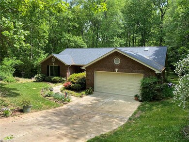 3162 Creekridge Dr, Asheboro, NC 27205 - photo 4