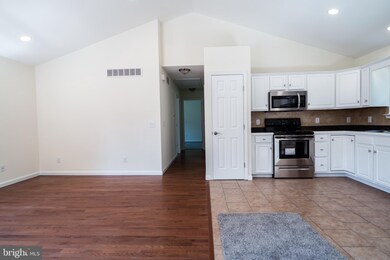 5 New St, Harrington, DE 19952 - photo 2