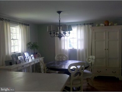 112 Hedgerow Dr, Cherry Hill, NJ 08002 - photo 5