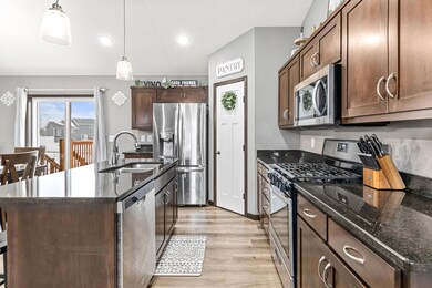 730 Lauren Ave-5.jpg