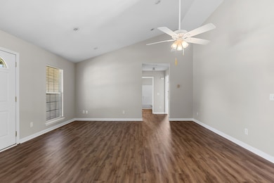 6066 Commodore Cir, Baxter, TN 38544 - photo 4