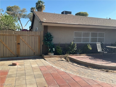 3982 Saguaro Ln, Las Vegas, NV 89110 - photo 2