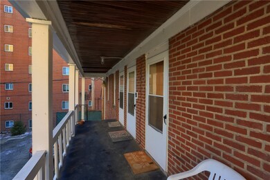 BALCONY APT: 4,5,& 6