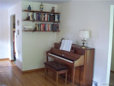 1394 Birch Dr, North Tonawanda, NY 14120 - photo 3