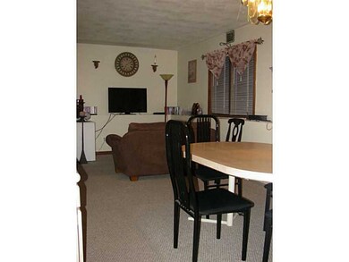 50 Village Ct, West Warwick, RI 02893 - photo 5