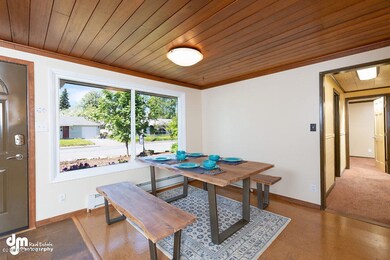 Dining Area 20190605-DW-45216-SMALL