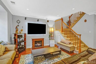 105 Appletree Ct, Monmouth Junction, NJ 08852 - photo 4