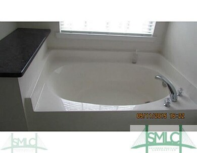Master Bath/Spa. Garden tub