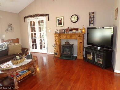 1078 Old Forest Ct, Asheboro, NC 27205 - photo 6