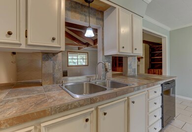 440 Juanita St, Eunice, LA 70535 - photo 7