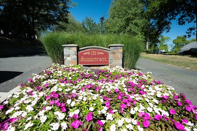 151 Shelter Rock Rd unit 87, Danbury, CT 06810 - photo 3