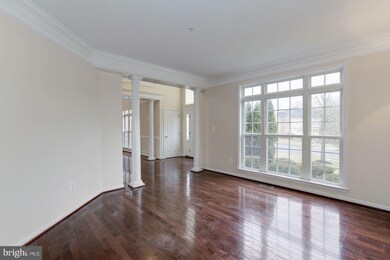 5200 Ashleigh Glen Ct, Glenn Dale, MD 20769 - photo 5