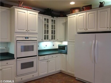 8930 Hollow Oak Dr, Midlothian, VA 23112 - photo 5