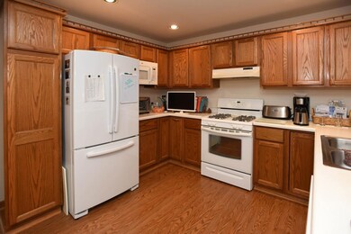 1383 Wright Dr, Crown Point, IN 46307 - photo 5