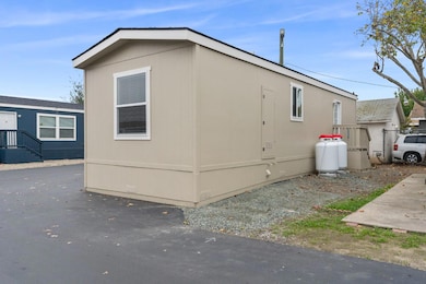 927 E F St unit 4, Oakdale, CA 95361 - photo 3