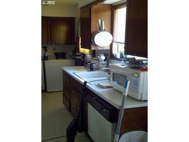 2246 Laurel St, Forest Grove, OR 97116 - photo 5