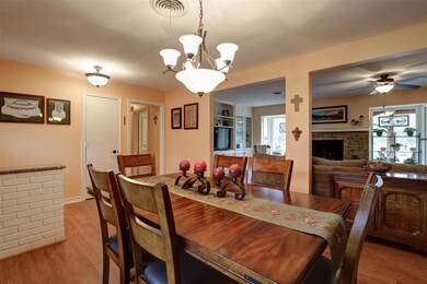 613 Post Oak Dr, Hurst, TX 76053 - photo 5