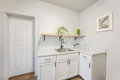 415 W Walnut St, Kalamazoo, MI 49007 - photo 6