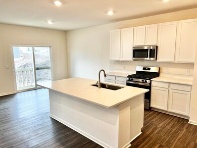 347 Langeland St, Oregon, WI 53575 - photo 2