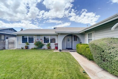 3862 Springhill Ave, Las Vegas, NV 89121 - photo 3