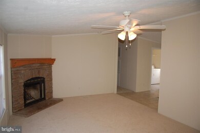 6104 Maslock Ln, Spotsylvania, VA 22551 - photo 4