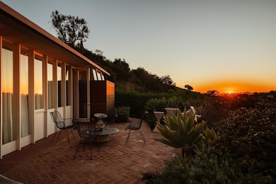 1430 Avon Terrace, Out of State, TX 90027 - photo 4