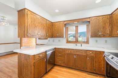 2223 Duluth St, Saint Paul, MN 55109 - photo 7