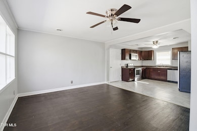 108 Cottonwood Dr, Greeneville, TN 37745 - photo 5