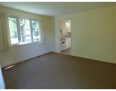 8 Coach Ln, Amherst, MA 01002 - photo 7