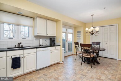 5305 Butler Ct, Columbia, MD 21044 - photo 4