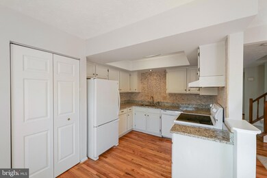 18819 Coral Grove Terrace, Germantown, MD 20874 - photo 6
