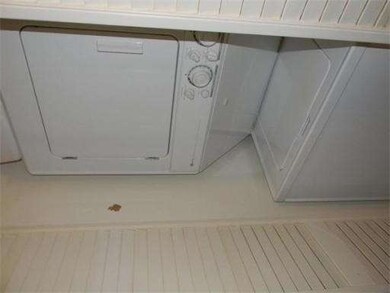 68 Lantern Ln unit 2, Dracut, MA 01826 - photo 7