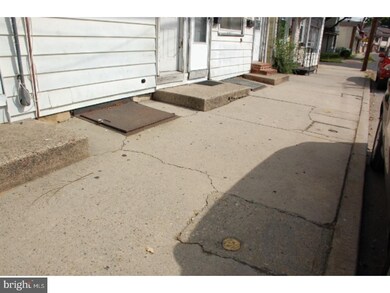 407 Warren St, Beverly, NJ 08010 - photo 4